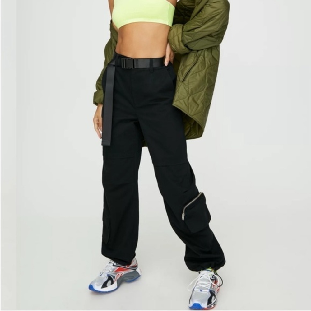 Aritzia TNA L.E.S Cargo Pant in Tan - Picture 2 of 14